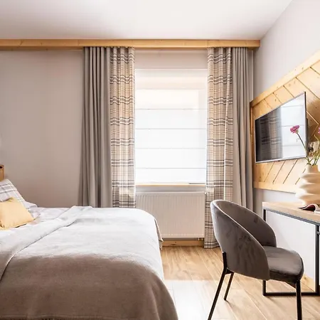 Tatrzanskie Zacisze - Pod Orlem Apartament *
